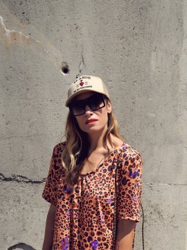 GORRA "RELIGIÓN" BEIGE