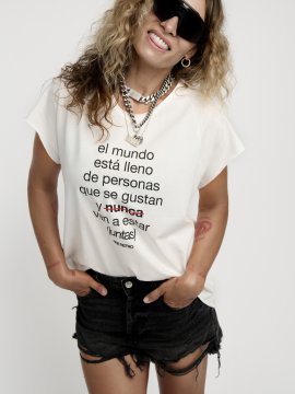 CAMISETA CHICA "PERSONAS" BLANCA