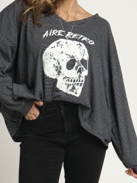 CAMISETA OVERSIZE "CALAVERA" RAYAS