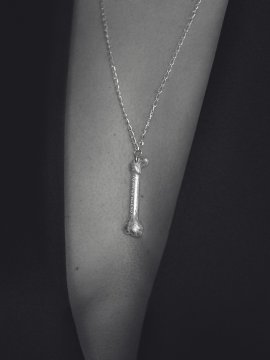 COLLAR PLATA "TUS HUESOS"