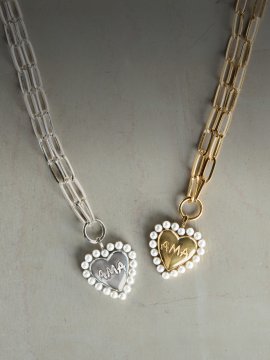 COLLAR "AMA" DORADO