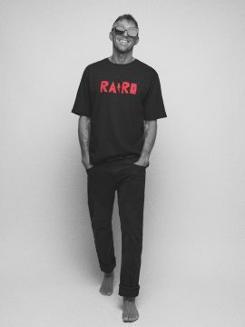 CAMISETA UNISEX "RARO" AGUJERITOS