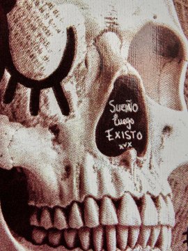SUDADERA "SUEÑO LUEGO EXISTO" BLANCA