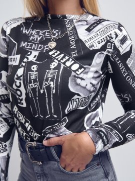 CAMISETA "COLLAGE" NEGRA