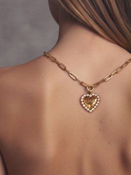 COLLAR "AMA" DORADO