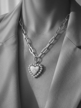 COLLAR "AMA" DORADO