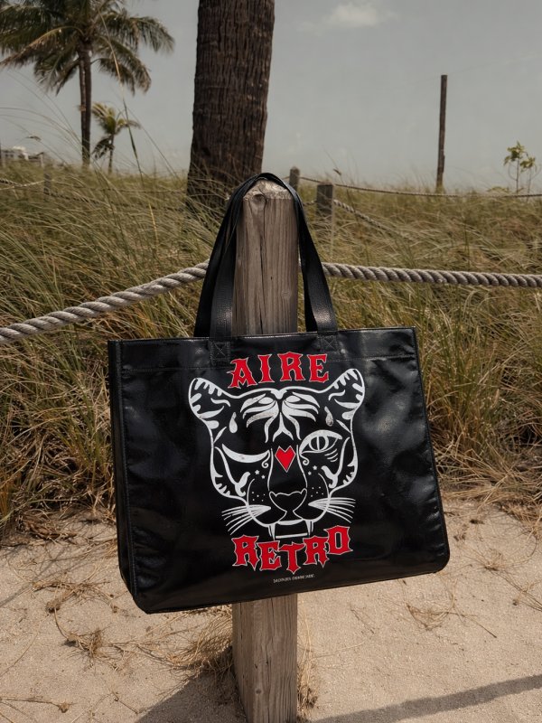 BOLSA "AIRE RETRO TIGRE" NEGRA