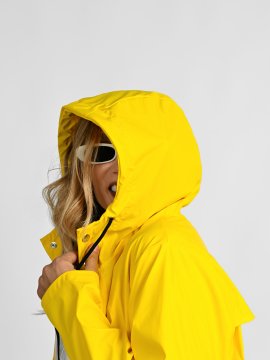 CHUBASQUERO "FOREVER" AMARILLO CORTO