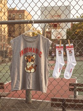 CALCETINES ''INDOMABLE" BLANCO