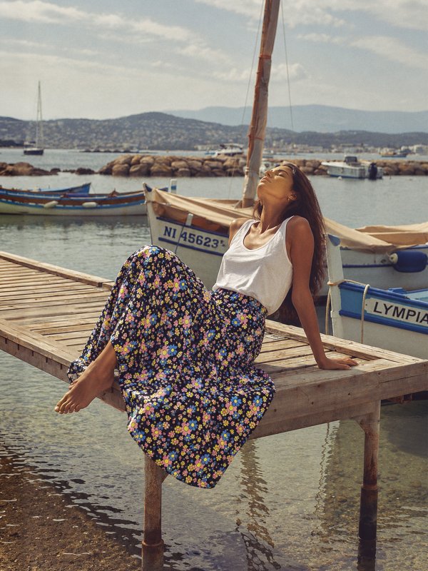VESTIDO/FALDA "FLOWER POWER"
