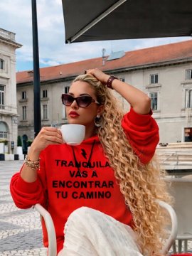 SUDADERA HOODIE "TRANQUILA" ROJA